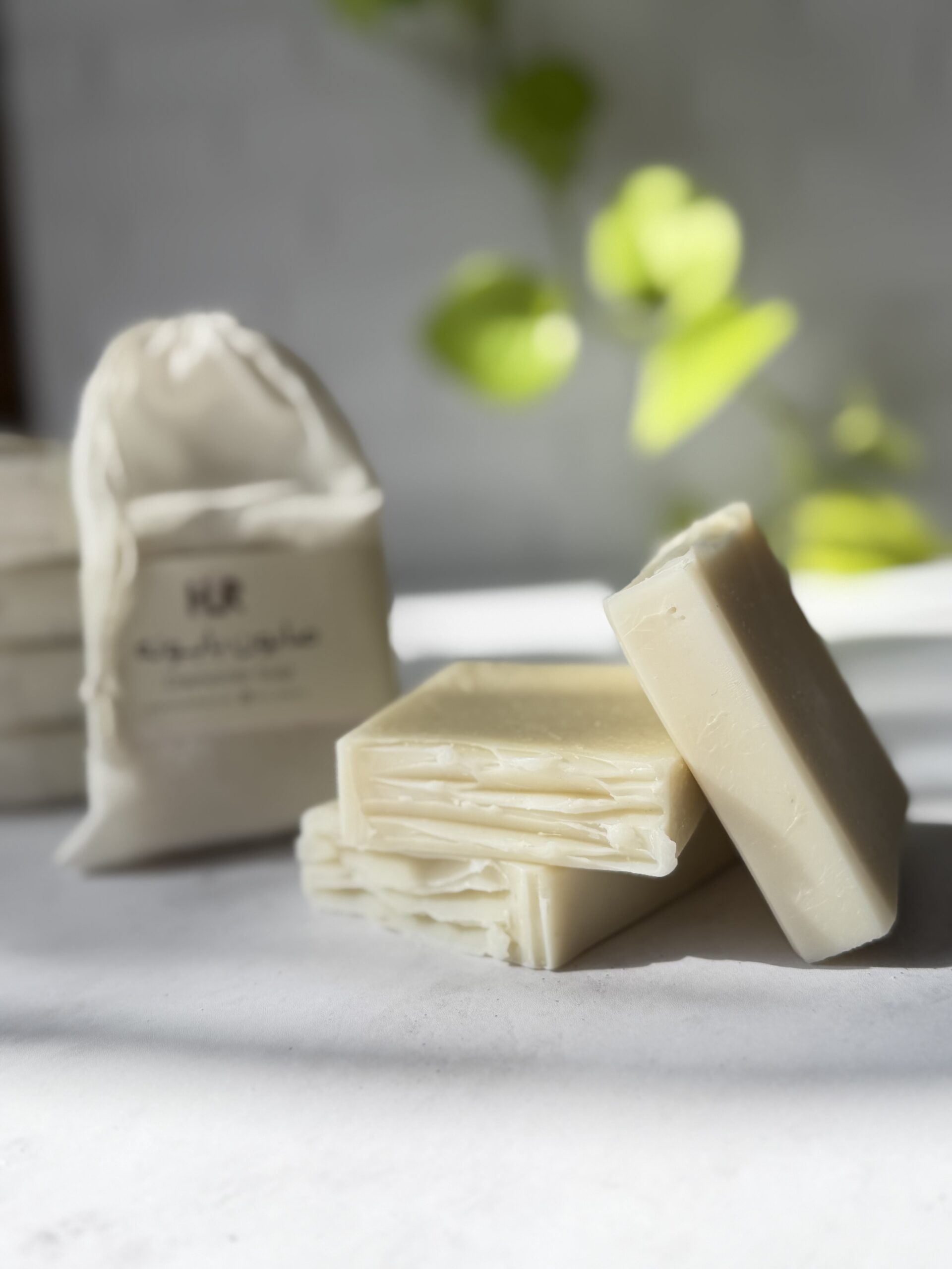 IMG_5437 صابون بابونه و عسل مناسب کاهش جوش های فعال صورت و بدن - Image 1